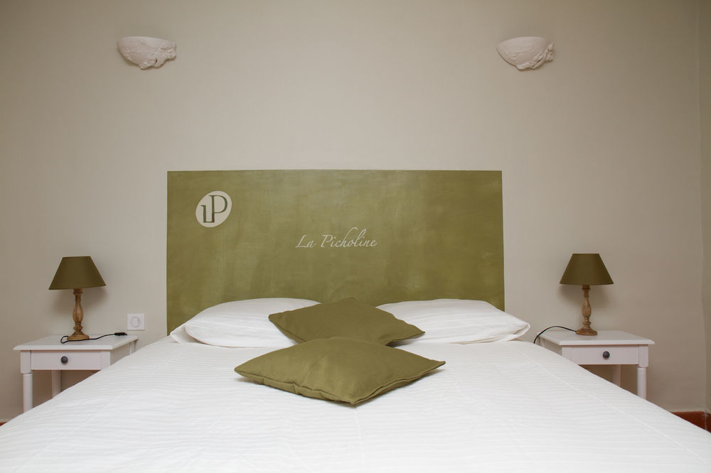 Hôtel Domaine De La Pomme à Trets Extérieur photo