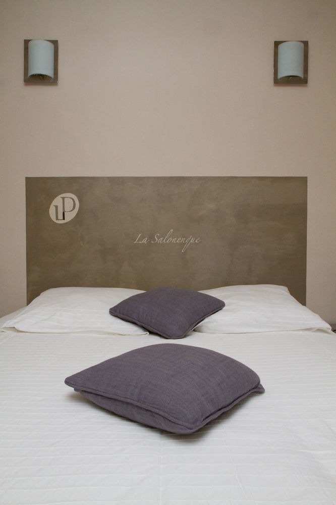 Hôtel Domaine De La Pomme à Trets Extérieur photo